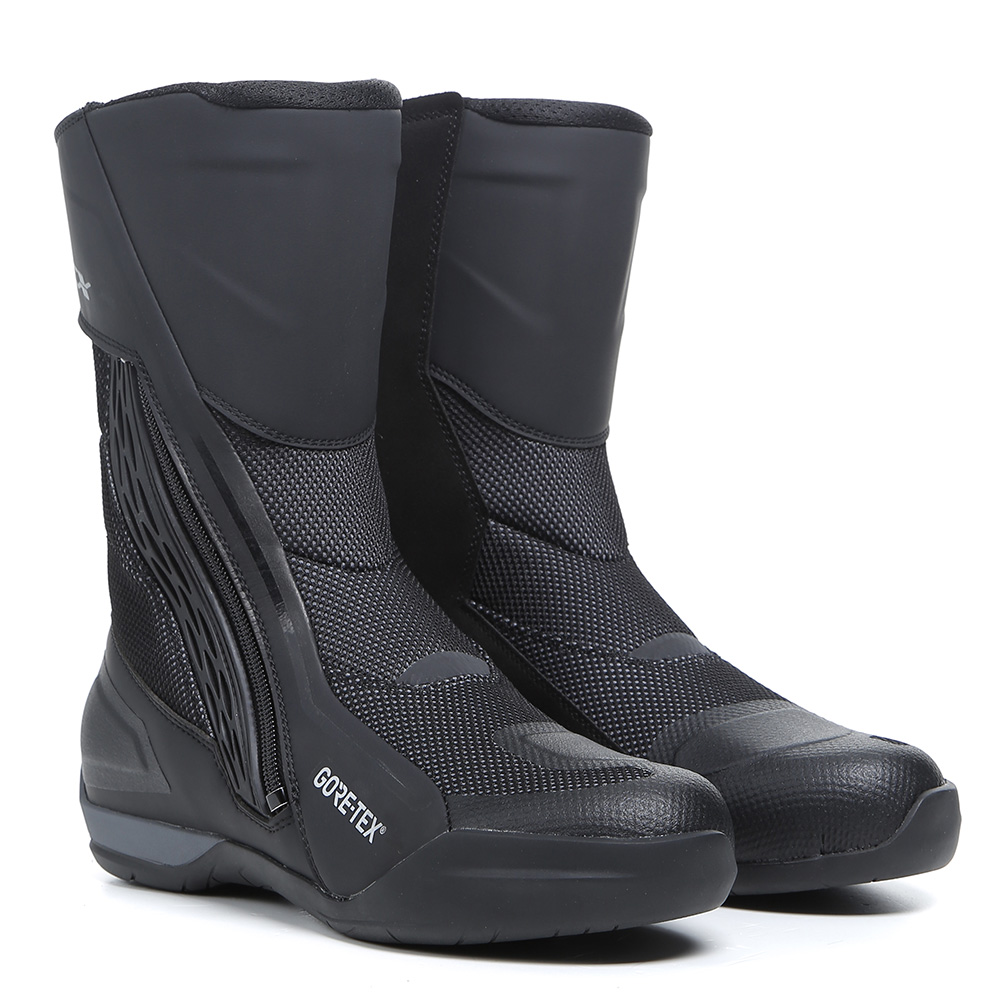 DAINESE22TCX.000058F_SN006783_CLOSEUP01