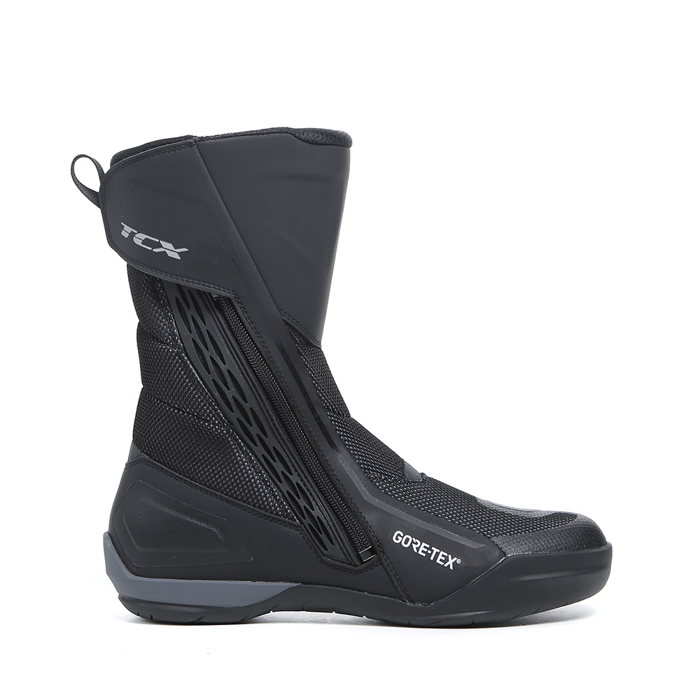 DAINESE22TCX.000058F_SN006783_CLOSEUP02