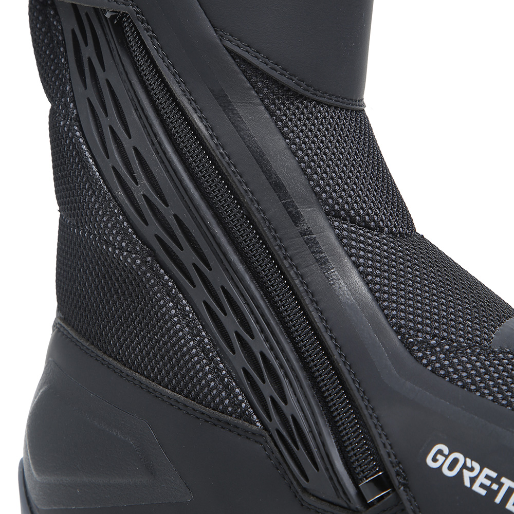 DAINESE22TCX.000058F_SN006783_CLOSEUP07